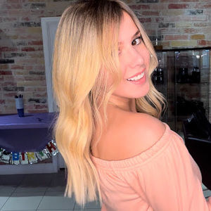 Meet your Posher, Viviana